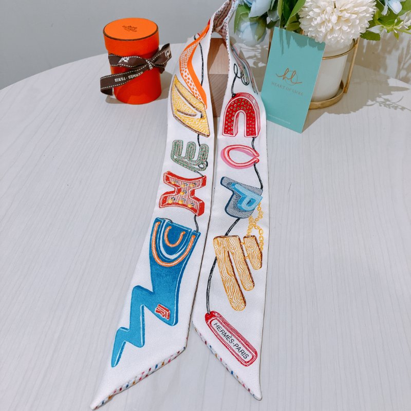 TK1992 愛馬仕 絲巾  Twilly Embroidered Chevaloscope Scarf-4