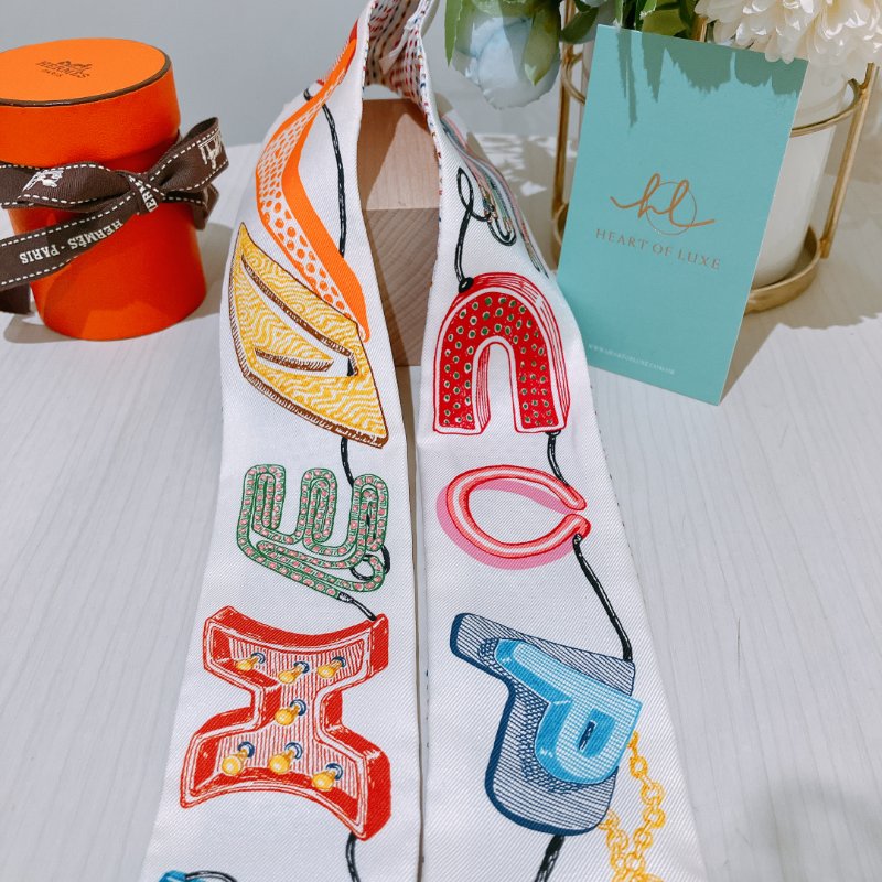 TK1992 愛馬仕 絲巾  Twilly Embroidered Chevaloscope Scarf-6