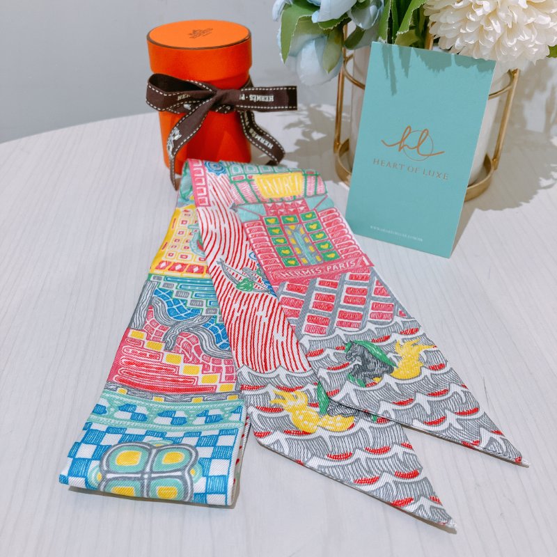 TK1993	愛馬仕 絲巾  Hermes Rose Vig Bleu Vert Amande Silk Super Quest Twilly-8