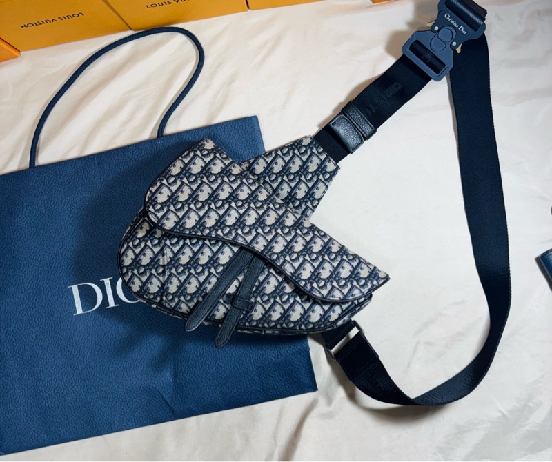‼️全台最甜 專櫃3折 Dior 迪奧 新款滿版老花大馬鞍包 肩背/斜背包-1