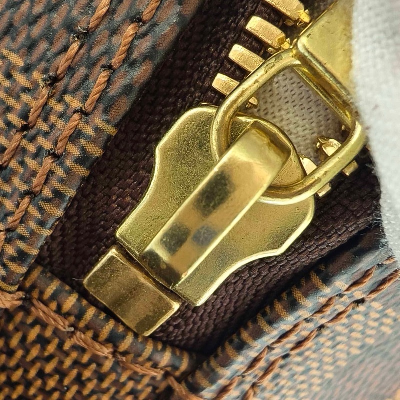 Lv 路易威登 男士郵差包棋盤格豆腐包 皮革 長 28 x 寬 15 x-9