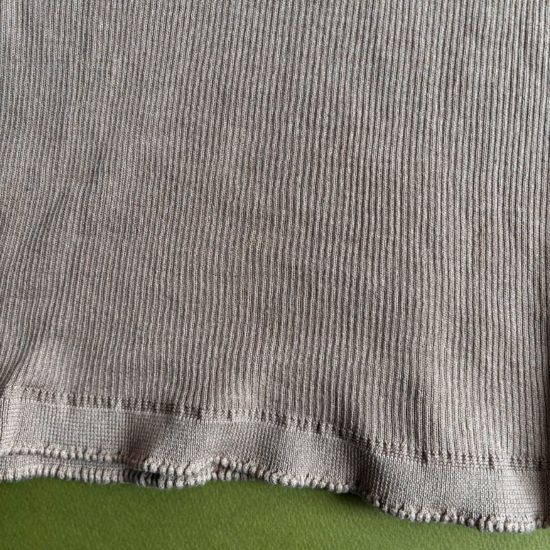 M號::Chloe:: Floral Guipure Lace V-Neck Fitted Top 墨綠色蕾絲V領邊 合身上衣-16