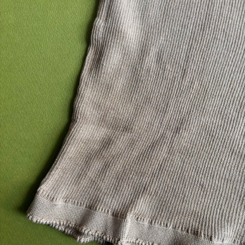 M號::Chloe:: Floral Guipure Lace V-Neck Fitted Top 墨綠色蕾絲V領邊 合身上衣-17