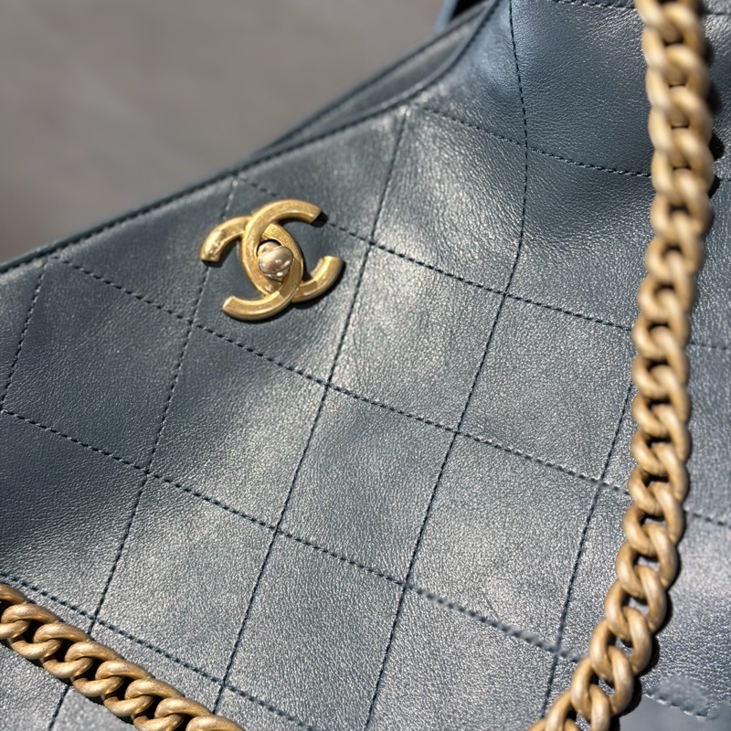 CHANEL hobo 嬉皮徽章包🪅水桶包-9