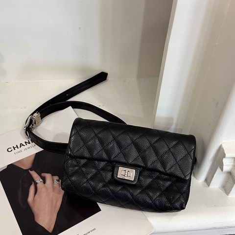 CHANEL 櫃姐腰包荔枝黑