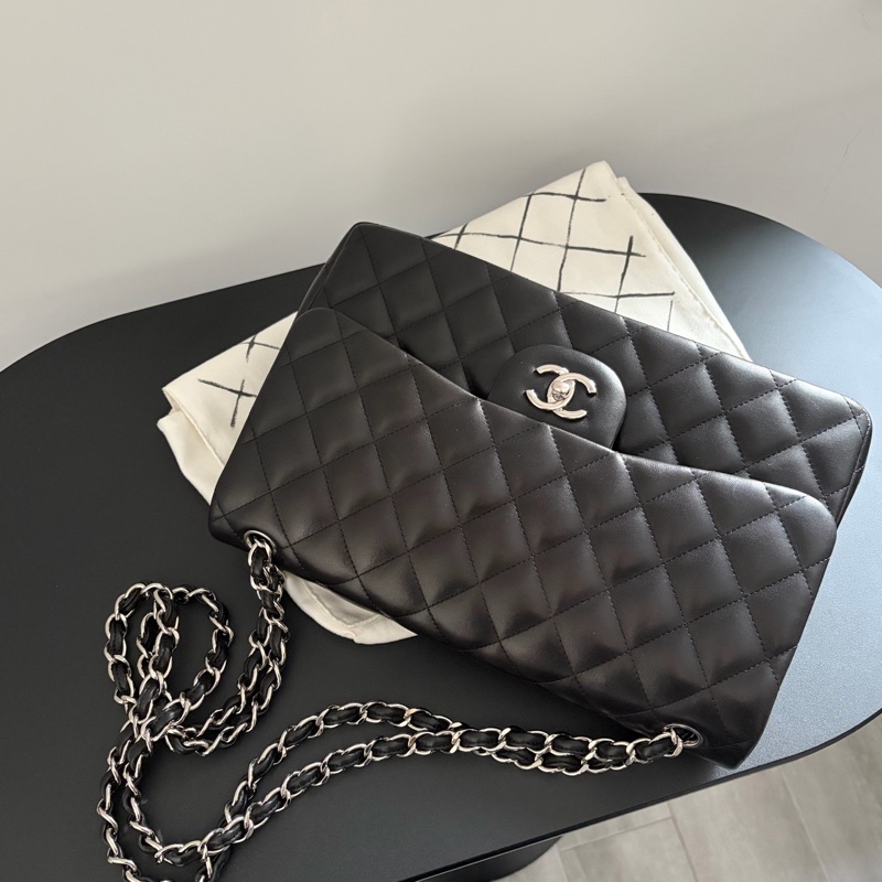 Chanel 香奈兒 黑銀羊皮 CF jumbo 18開有卡 好成色 包型好 尺寸30*20-4
