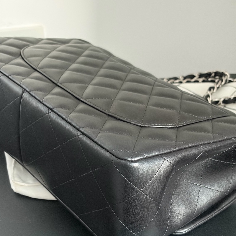Chanel 香奈兒 黑銀羊皮 CF jumbo 18開有卡 好成色 包型好 尺寸30*20-13