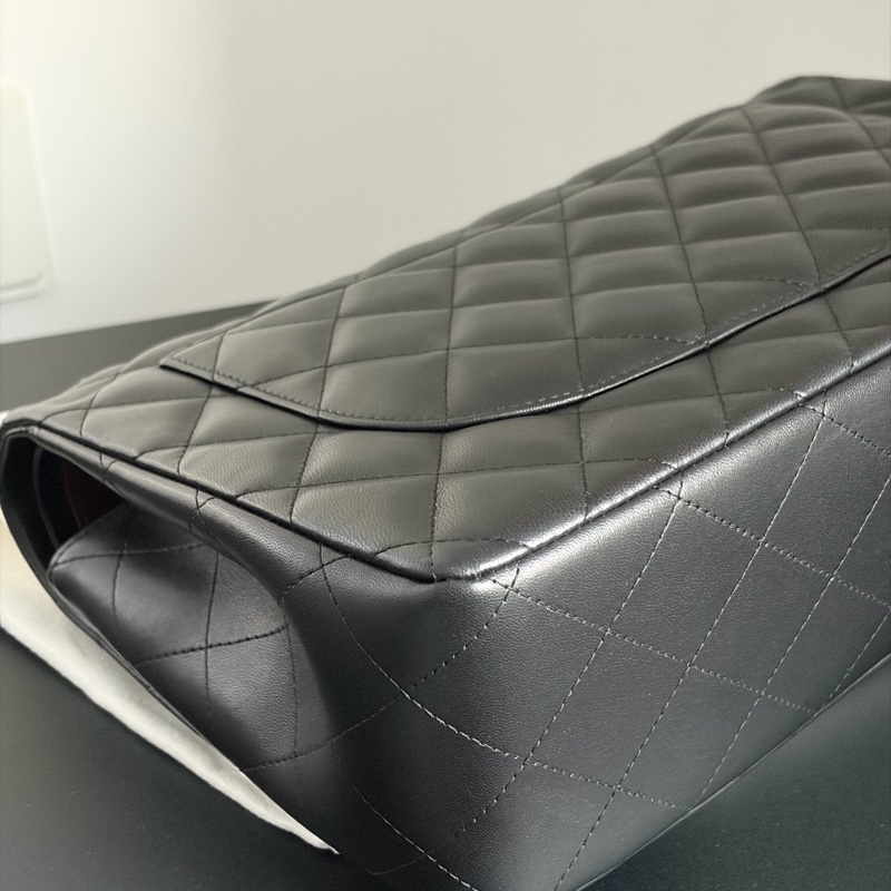 Chanel 香奈兒 黑銀羊皮 CF jumbo 18開有卡 好成色 包型好 尺寸30*20-14