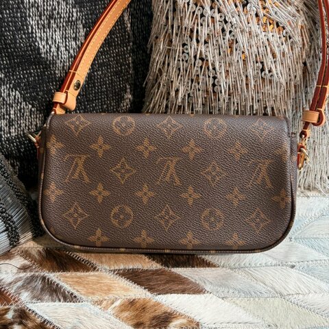 LV 原花紋 IVY 翻蓋兩用款 晶片款