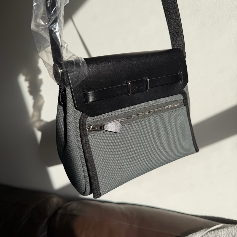 愛馬仕 mini Herbag/ Hermes Herbag Zip 20 Bag - vert mangrove w/ silver hardware 2025 墨綠 銀扣-1