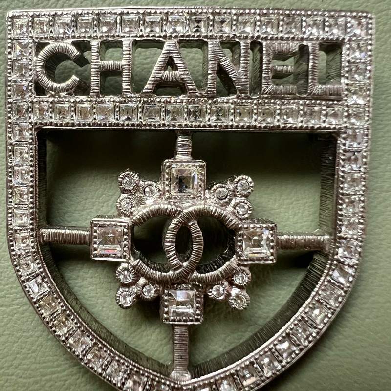 Chanel胸針-0