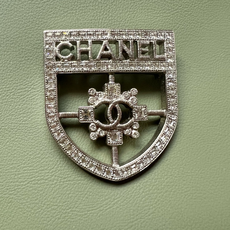 Chanel胸針-4
