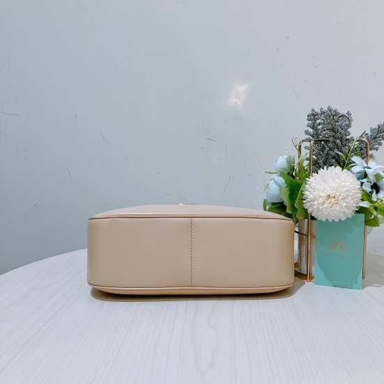 TK1977 菲拉格慕中古米白色斜挎包SALVATORE FERRAGAMO VINTAGE VARA SHOULDER BAG-5