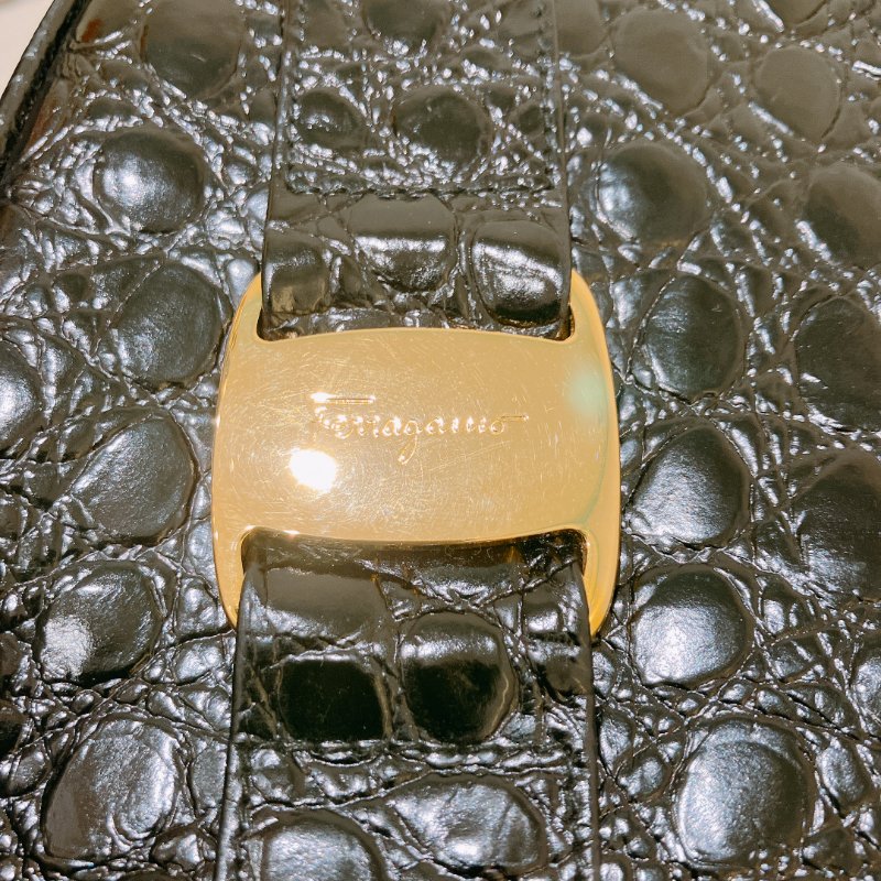 TK1978  菲拉格慕 壓紋皮革 鱷魚紋 側背包 黑色 Salvatore Ferragamo Vintage Crocodile Paint Carmera Bag Calfskin Black-10