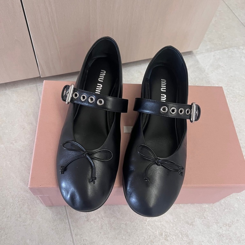 售9新miu Miu 娃娃鞋😆🥳-2