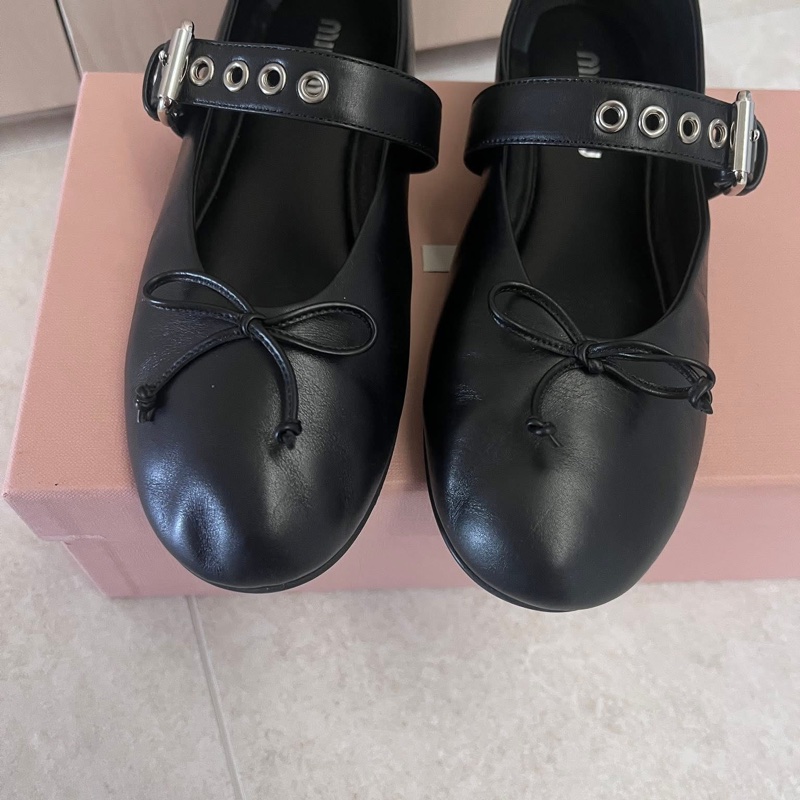 售9新miu Miu 娃娃鞋😆🥳-3