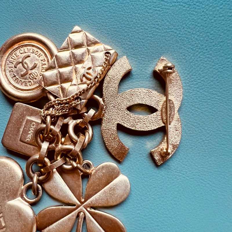 Chanel胸針-0
