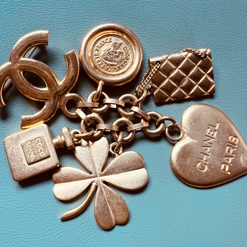 Chanel胸針-4