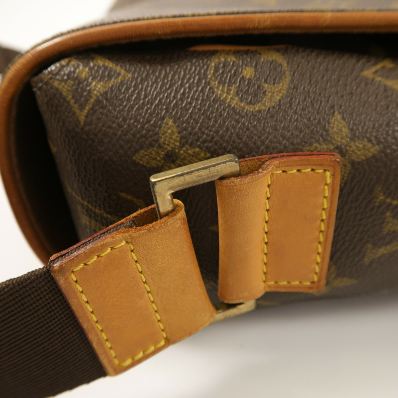 LOUIS VUITTON Monogram Abbesses金扣肩背袋棕色-13