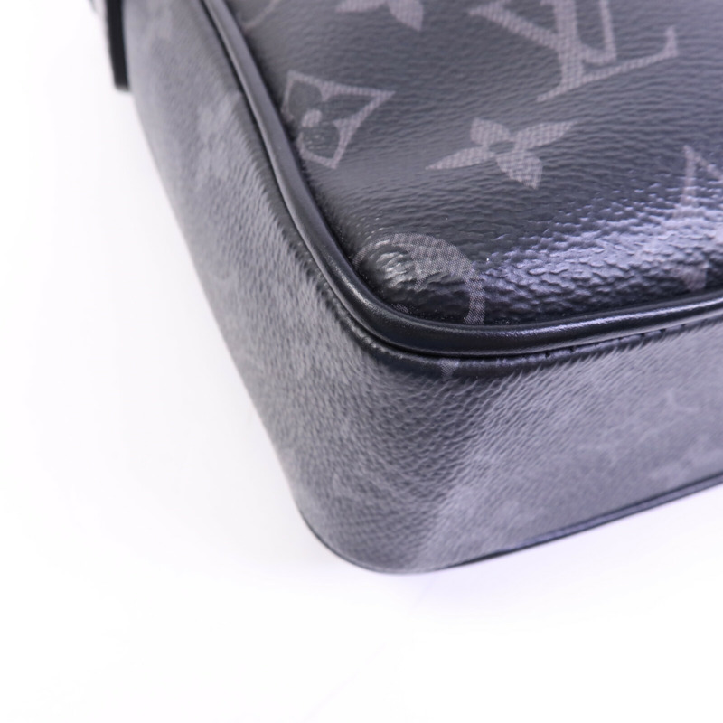 LOUIS VUITTON Monogram Eclipse District Pm銀扣肩背袋-11