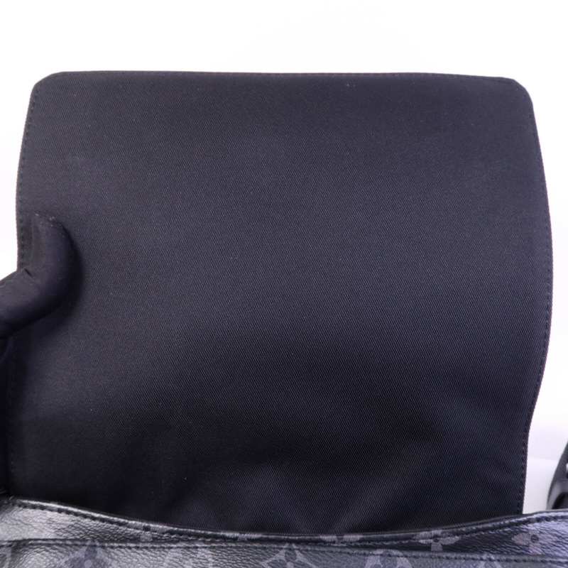 LOUIS VUITTON Monogram Eclipse District Pm銀扣肩背袋-12