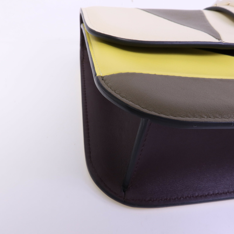 Valentino 牛皮皮革Garavani Glam Lock金扣鏈帶肩背袋-11