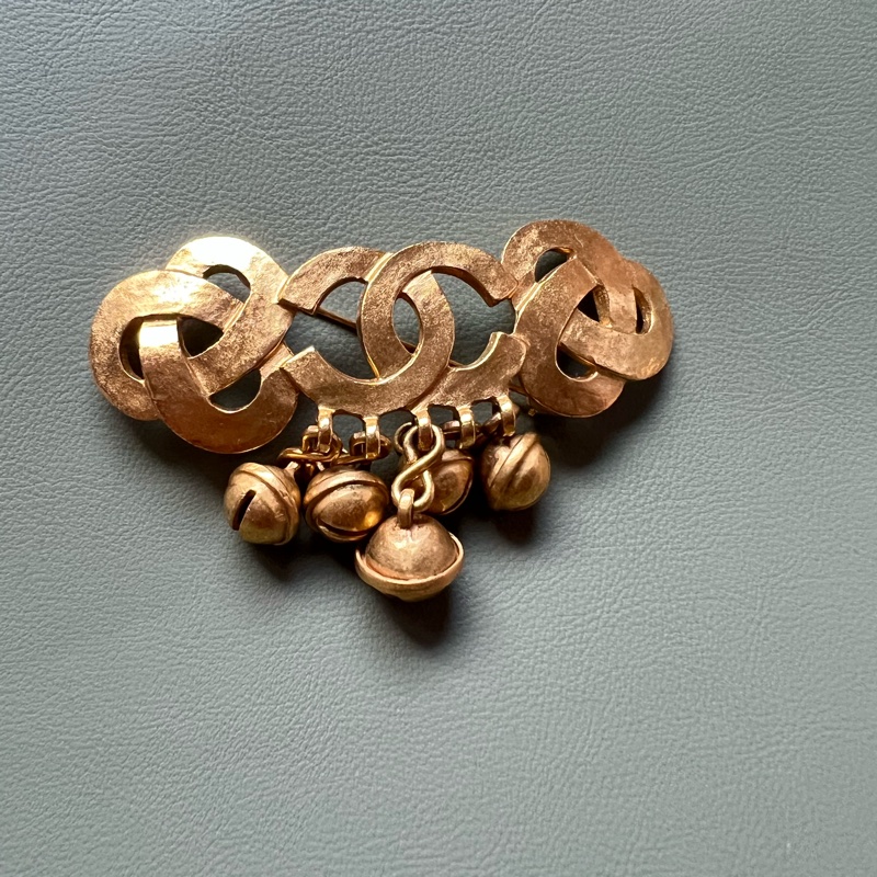Chanel胸針-4