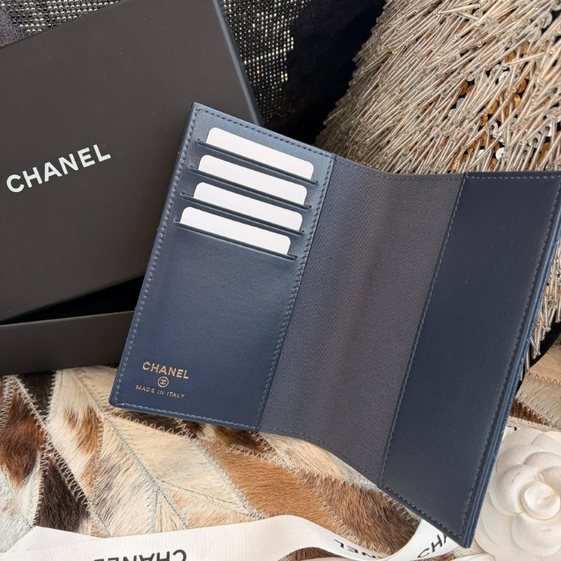 CHANEL荔枝皮雙C 金屬水鑽護照/深藍色-4