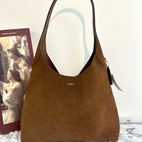 【全新】COACH Brooklyn 34 金色字母壓印牛剖層革 單肩包 中號啡色（麂皮）