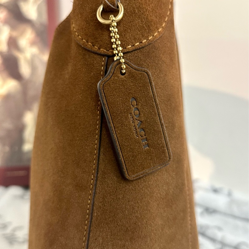 【全新】COACH Brooklyn 34 金色字母壓印牛剖層革 單肩包 中號啡色（麂皮）-3