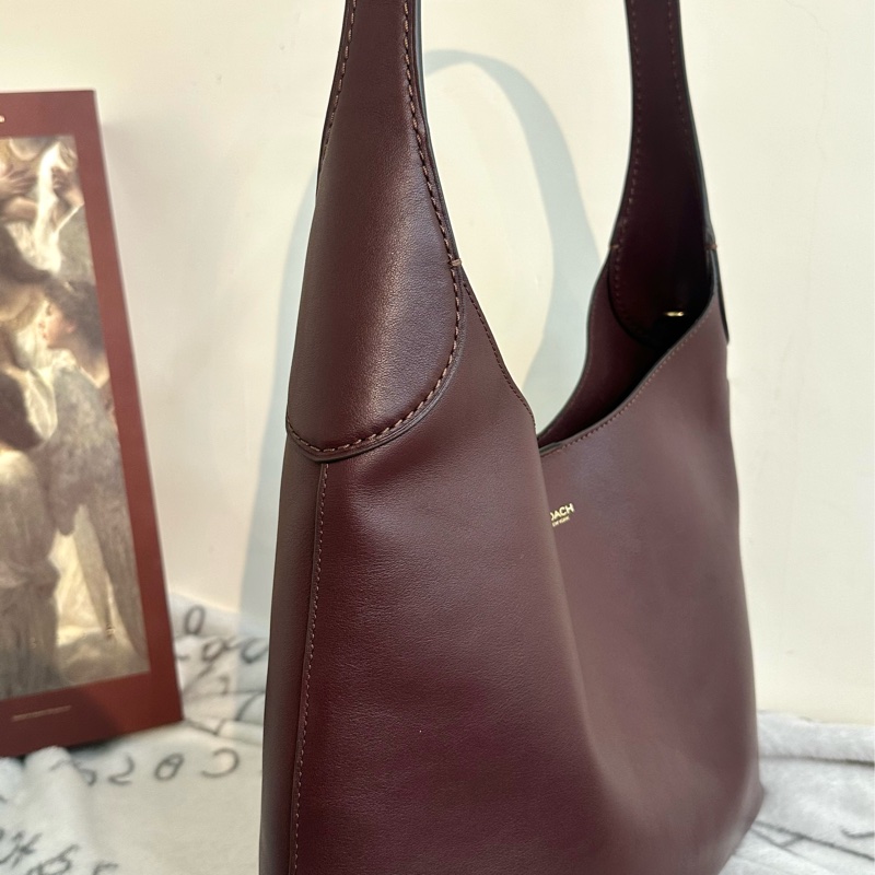 【全新】COACH Brooklyn 34 字母吊飾金色牛皮單肩包 中號 酒紅色-1