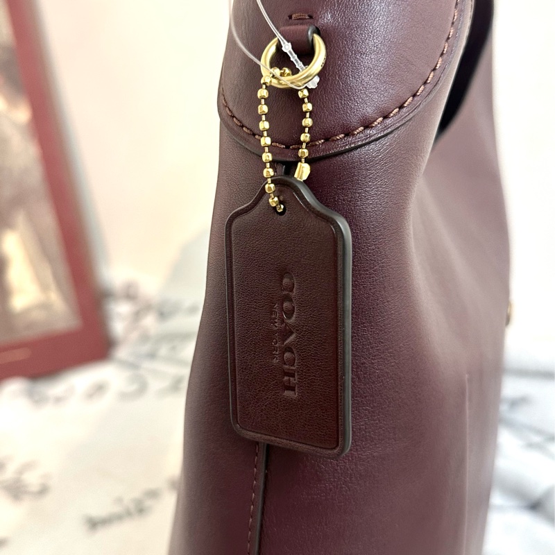 【全新】COACH Brooklyn 34 字母吊飾金色牛皮單肩包 中號 酒紅色-4