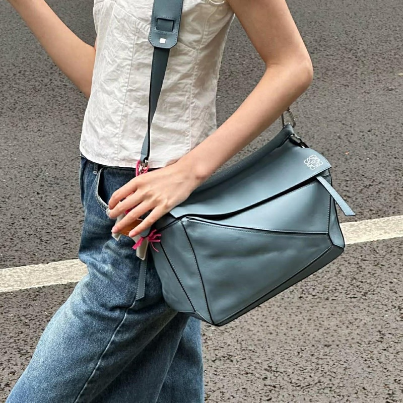 🎩👠Loewe羅意威Puzzle小号 霧霾蓝幾何包 尺寸24×16 附件肩帶-1