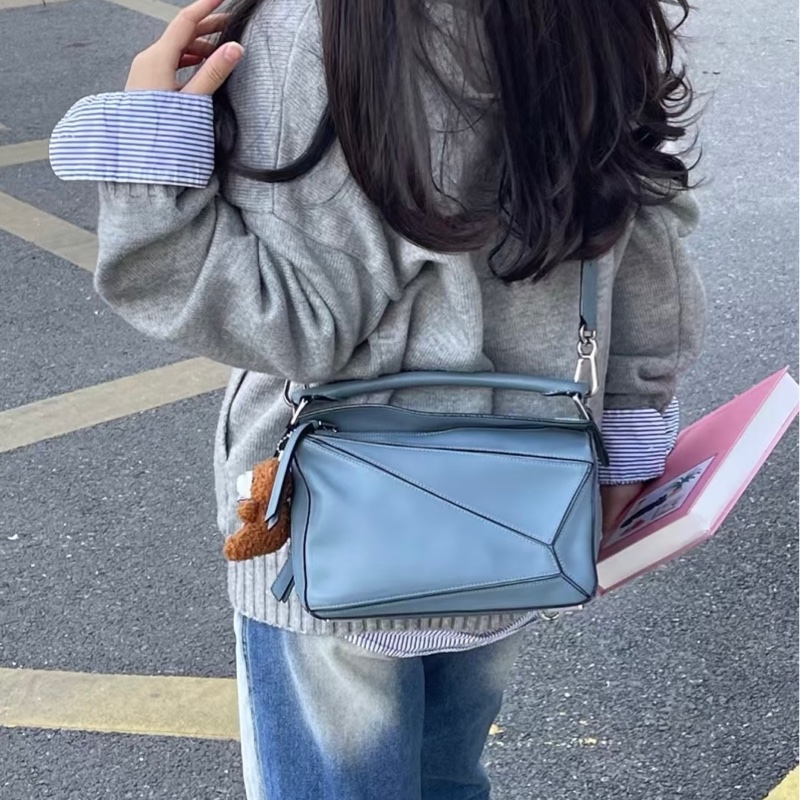 🎩👠Loewe羅意威Puzzle小号 霧霾蓝幾何包 尺寸24×16 附件肩帶-3