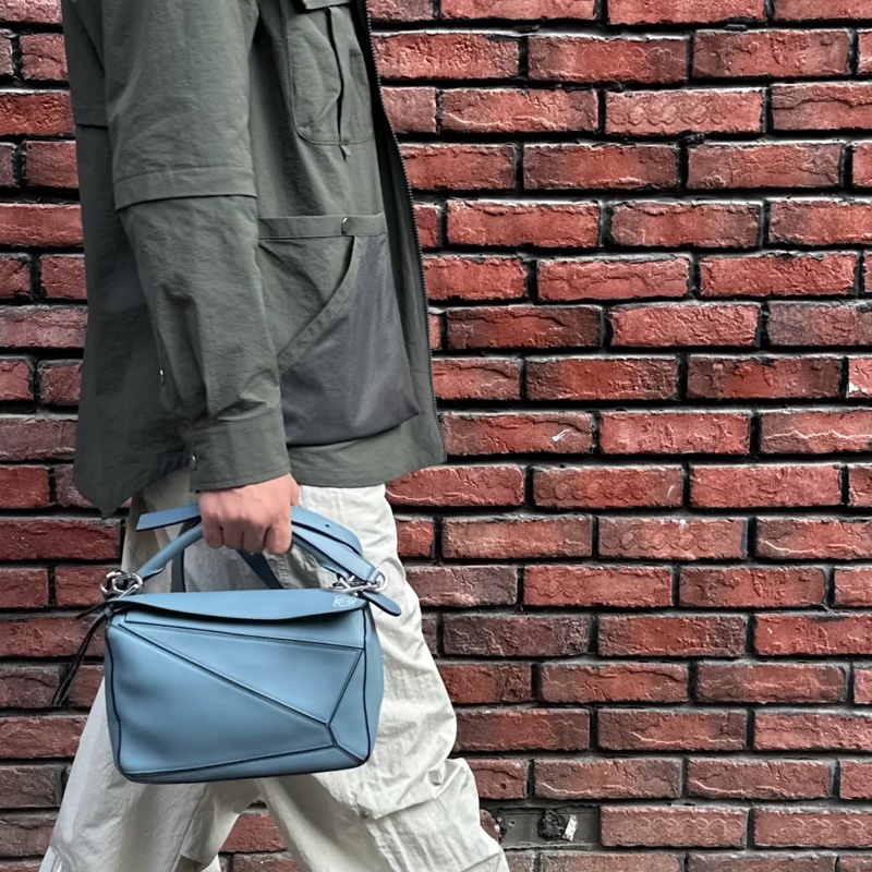 🎩👠Loewe羅意威Puzzle小号 霧霾蓝幾何包 尺寸24×16 附件肩帶-7