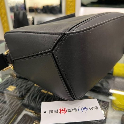 東區正精品㊣LOEWE PUZZLE 黑色小牛皮銀扣拼接幾何拼圖編織手把手提肩背斜背包兩用包小款 RZ6322-3
