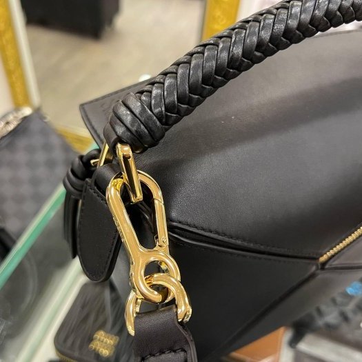 東區正精品㊣LOEWE PUZZLE 黑色小牛皮銀扣拼接幾何拼圖編織手把手提肩背斜背包兩用包小款 RZ6322-4