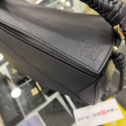 東區正精品㊣LOEWE PUZZLE 黑色小牛皮銀扣拼接幾何拼圖編織手把手提肩背斜背包兩用包小款 RZ6322-10