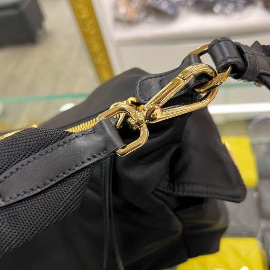 東區正精品㊣PRADA 1BC264 黑色尼龍金三角牌雙口袋相機包斜背包郵差包手提包 RZ6323-2