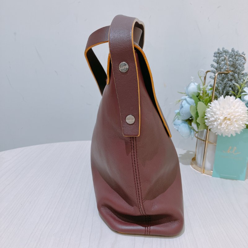 TK1981	 Loewe Vintage Flap Shoulder Bag Lambskin Red x Yellow-4