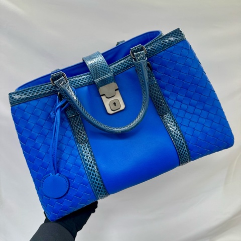 寶緹嘉 BOTTEGA VENETA  羅馬系列雙用藍色蟒蛇皮手提／肩背包 附鏡子 ROMA PYTHON B05217594B W/MIRROR