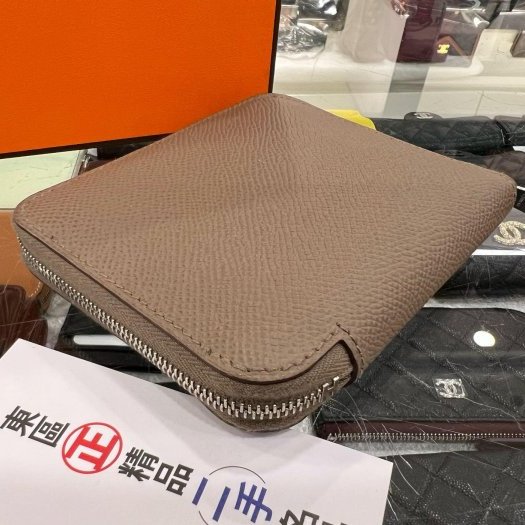 東區正精品㊣HERMES SILK IN Epsom 愛馬仕大象灰色全皮內粉紫色圖騰絲巾短夾 K刻 RZ6324-5