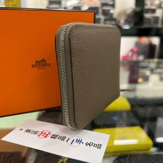 東區正精品㊣HERMES SILK IN Epsom 愛馬仕大象灰色全皮內粉紫色圖騰絲巾短夾 K刻 RZ6324-6