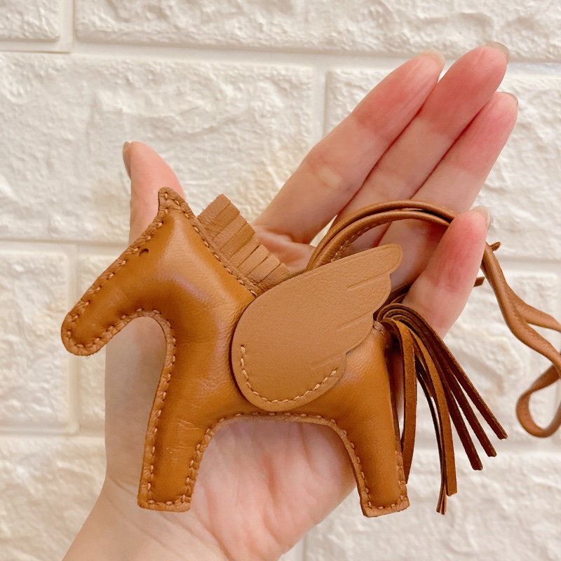 平台最低價稀缺最熱門款近新✨ HERMES 愛馬仕 pegase小飛馬 RODEO飛馬吊飾 (金棕色)-12