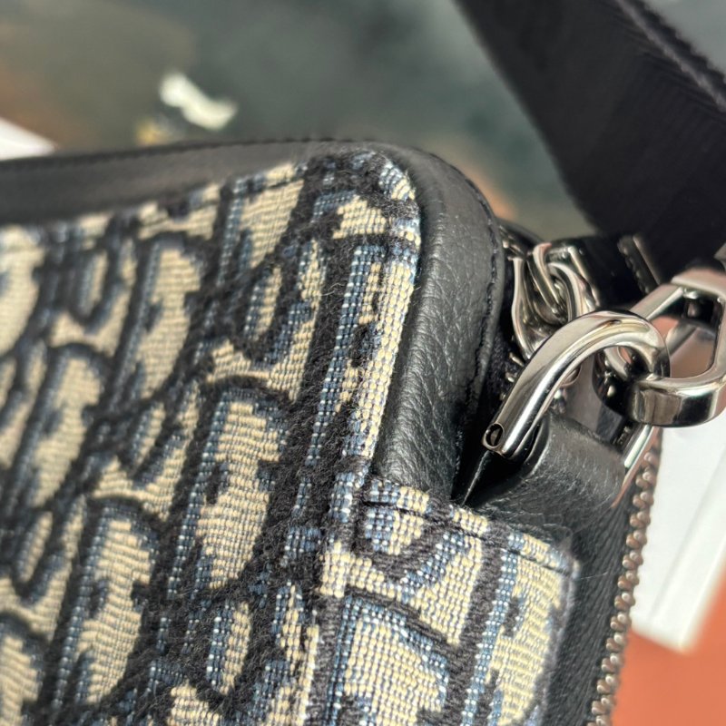 ::Christian Dior::  Oblique 經典緹花布 小牛皮飾邊雙層拉鍊手拿/斜背包 (黑/米)-7