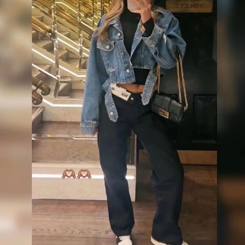 🍧🍧Fendi芬迪Baguette迷你黑金全皮法棍包  尺寸19×12-1