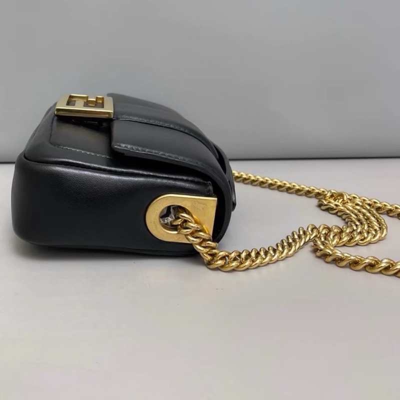 🍧🍧Fendi芬迪Baguette迷你黑金全皮法棍包  尺寸19×12-8