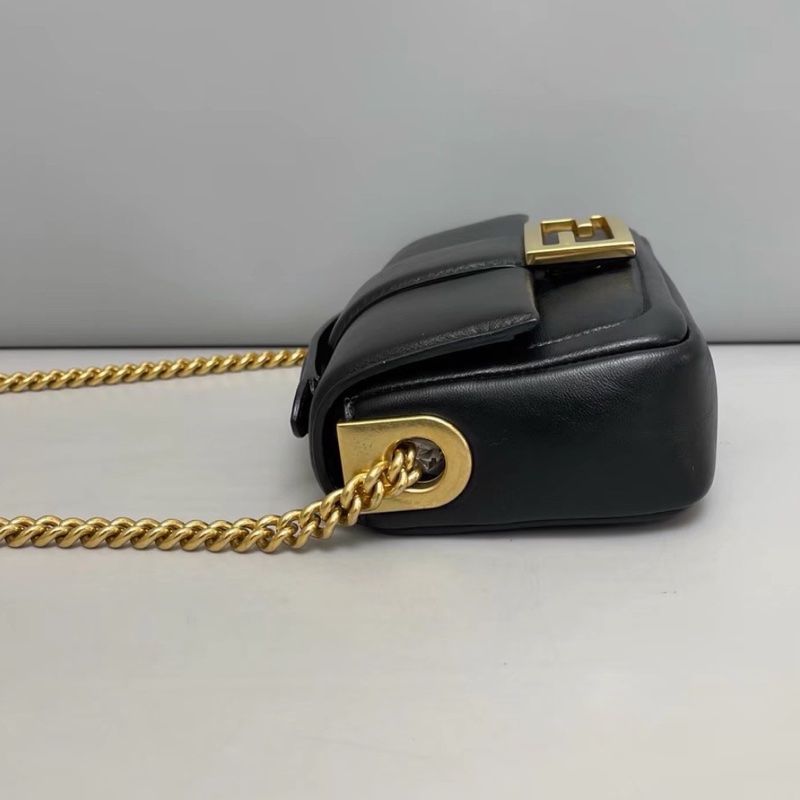 🍧🍧Fendi芬迪Baguette迷你黑金全皮法棍包  尺寸19×12-9