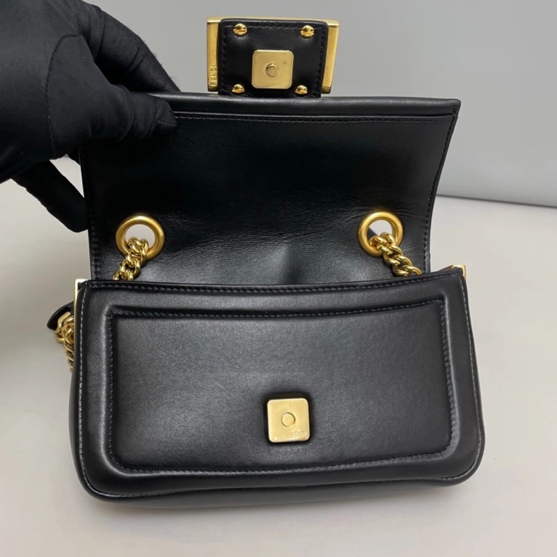 🍧🍧Fendi芬迪Baguette迷你黑金全皮法棍包  尺寸19×12-13