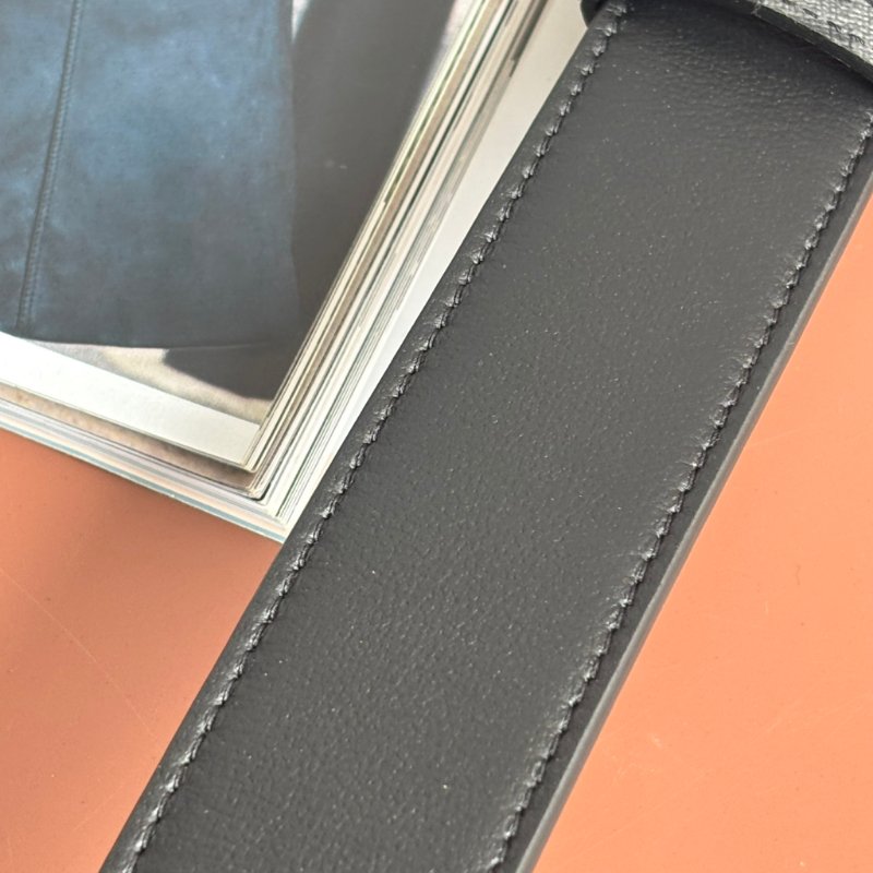 ::FENDI:: 滿版 FF圓形皮帶 黑色皮革雙面皮帶 腰帶 110 公分-7